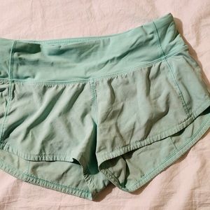 lululemon - Speed Up Shorts 2.5' Size 2 Mint Green